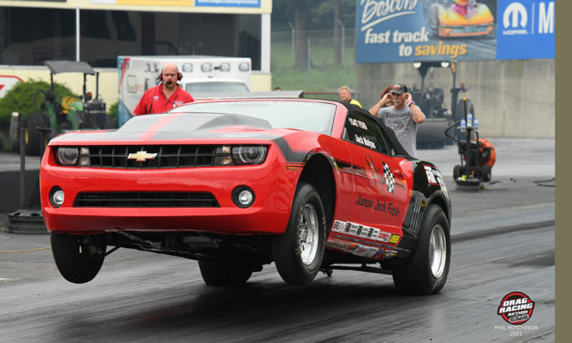 Racers Get a Break From the Weather Qualifying compete at the Maple Grove LODRS