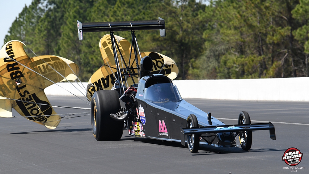 Stalba races to #1 in Top Alcohol Dragster