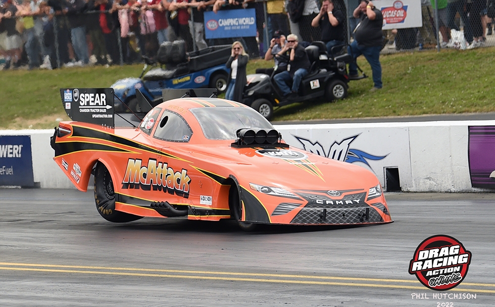 TRACK RECORDS FALL AS HAGAN, B. FORCE AND A. SMITH QUALIFY NO. 1 AT VIRGINIA NHRA NATIONALS