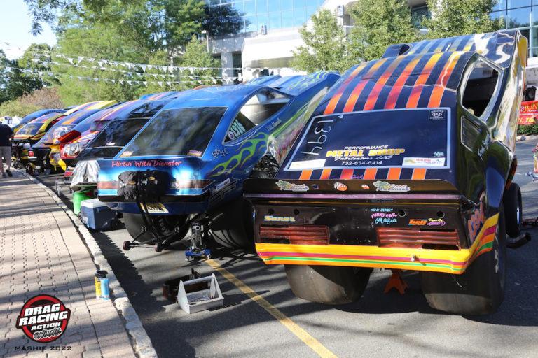 Dead Mans Curve Car Show Drag Racing Action Online